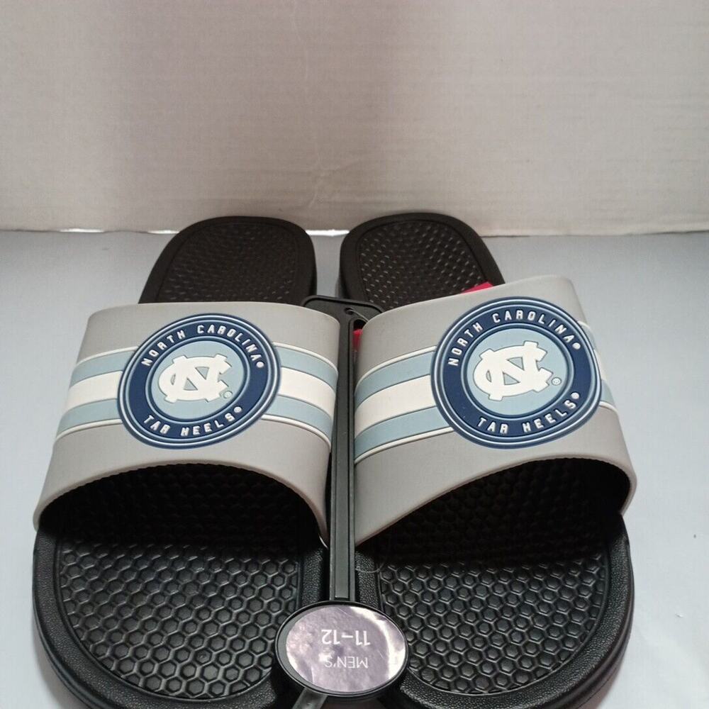 North Carolina Tar Heels FOCO Stripe Raised Slides Sandals Men’s US M 11-12